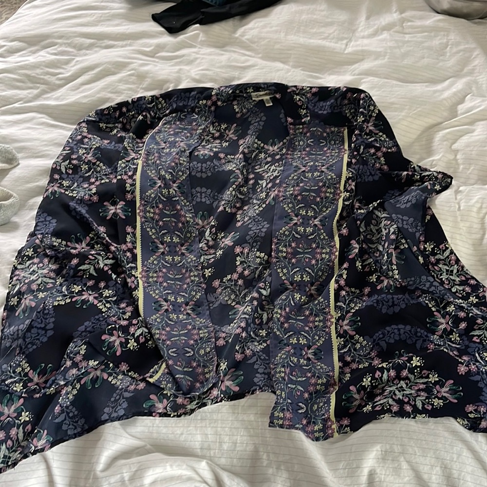 Jessica Simpson one size maternity/nursing kimono coverup